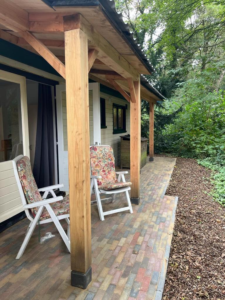 Huisje In Het Bos Zuidlaren Exteriör bild